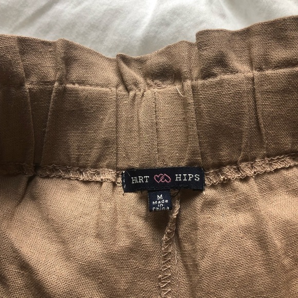 SOLD Brown linen shorts with a bow size M. - Picture 3 of 4